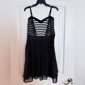 Studio Y Black and White Striped Dress (NWOT) - black mini dress, size L